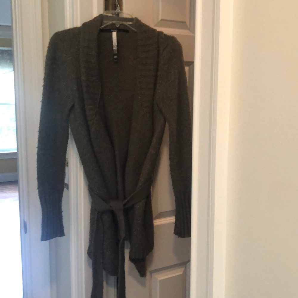 Warm and comfy cardigan/wrap with tie